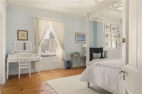 1 Ichabod Lane Middletown RI 02842