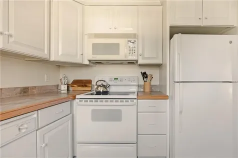 1 Ichabod Lane Middletown RI 02842