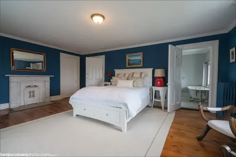 1 Ichabod Lane Middletown RI 02842