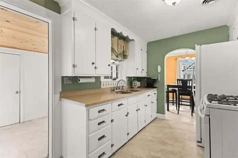 49 Cove Street Pawtucket RI 02861