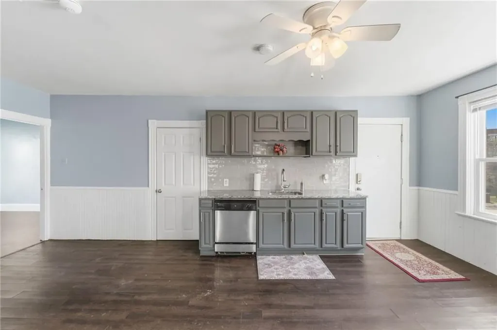 736 Social Street Woonsocket RI 02895