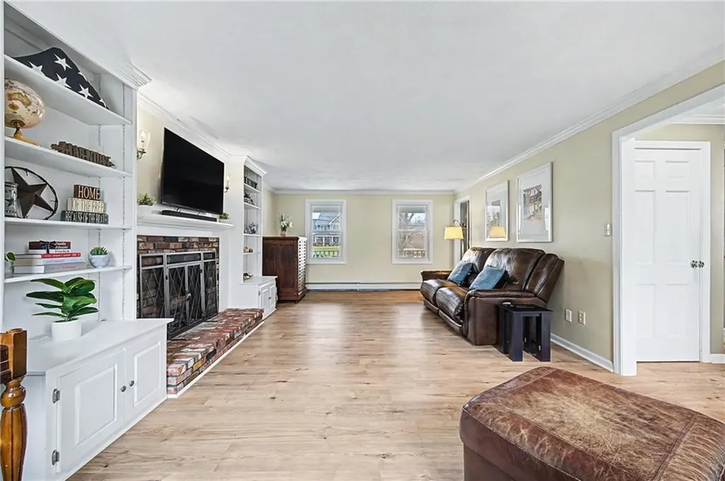 385 W Wrentham Road Cumberland RI 02864