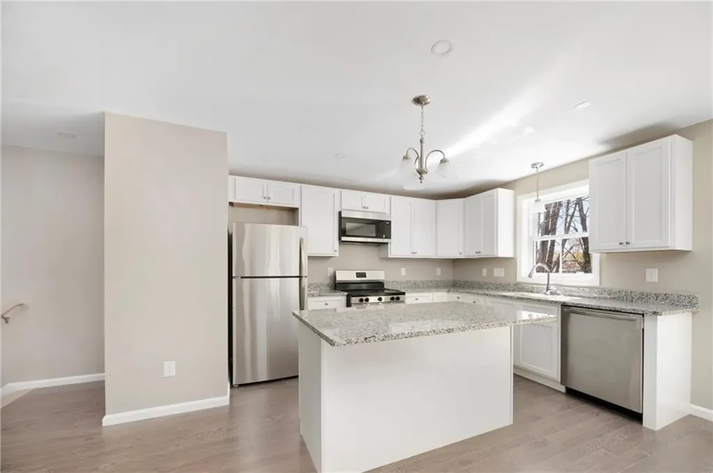 40 Farnum Pike Smithfield RI 02917