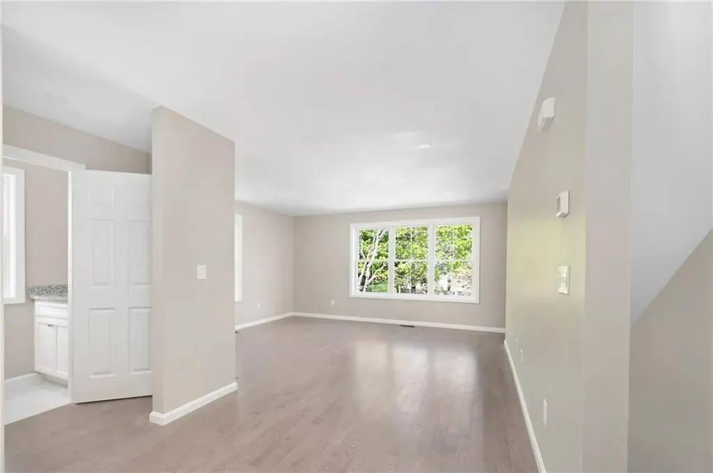 40 Farnum Pike Smithfield RI 02917