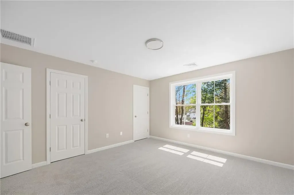 40 Farnum Pike Smithfield RI 02917