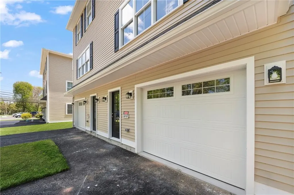 40 Farnum Pike Smithfield RI 02917
