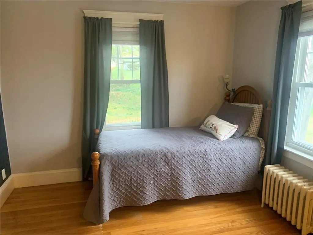 31 Elmcrest Avenue Providence RI 02908