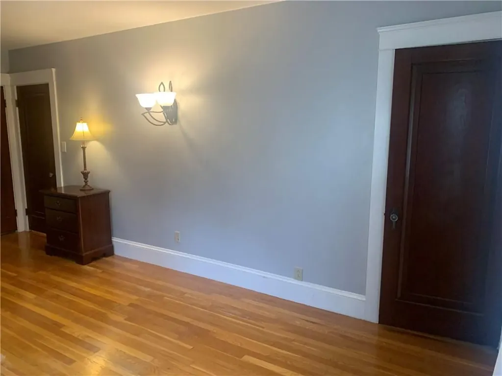 31 Elmcrest Avenue Providence RI 02908