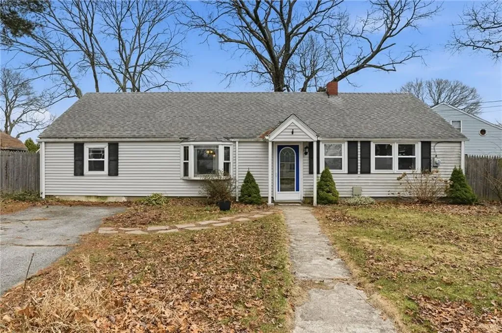 190 Pinnery Avenue Warwick RI 02886