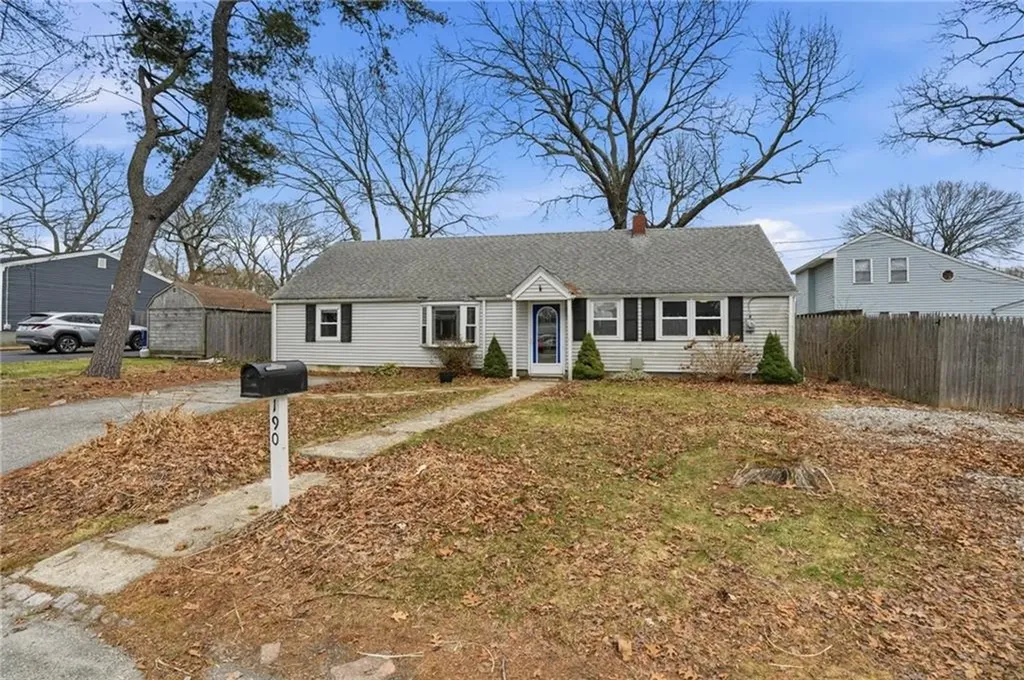 190 Pinnery Avenue Warwick RI 02886