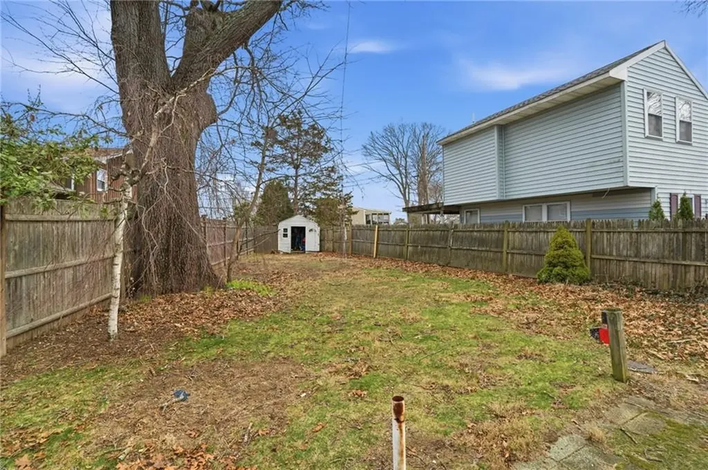 190 Pinnery Avenue Warwick RI 02886