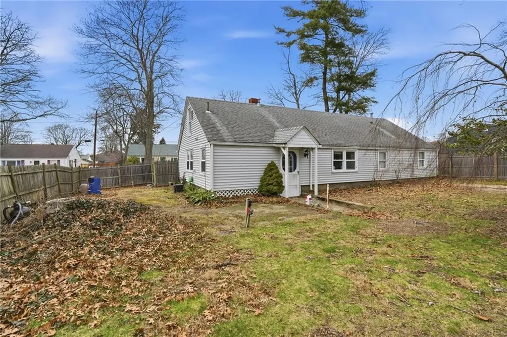 190 Pinnery Avenue Warwick RI 02886