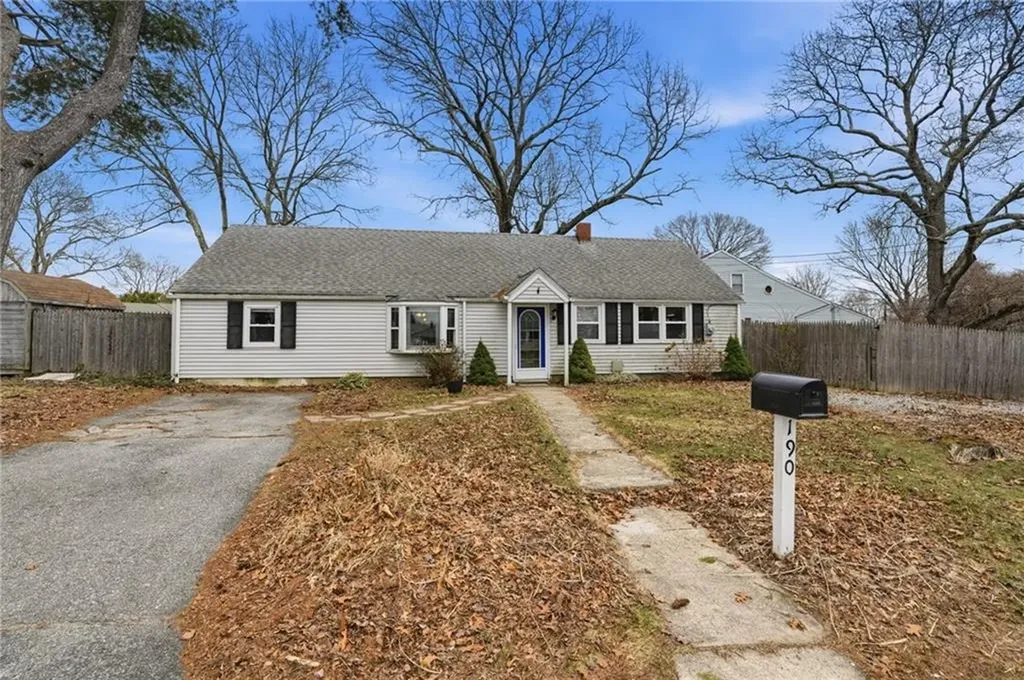 190 Pinnery Avenue Warwick RI 02886