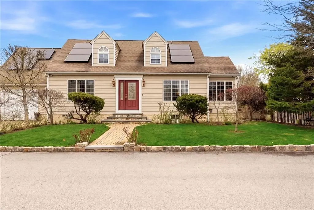 16 Althea Road Warwick RI 02889