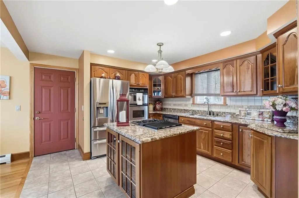 16 Althea Road Warwick RI 02889
