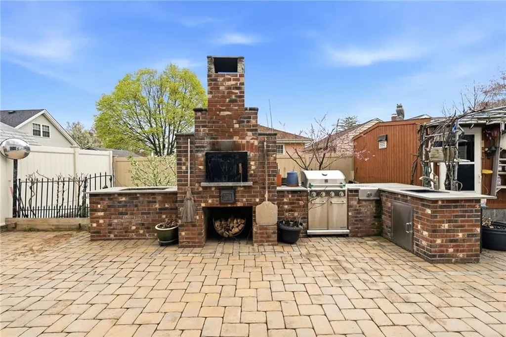 16 Althea Road Warwick RI 02889