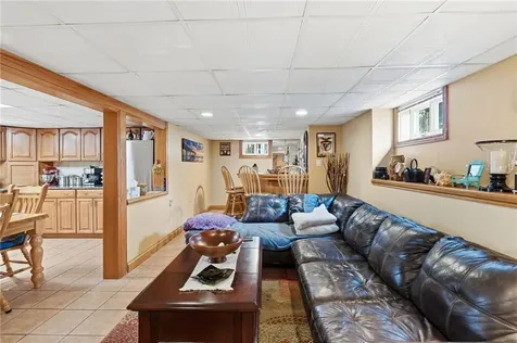 16 Althea Road Warwick RI 02889