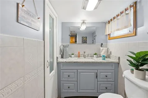 16 Althea Road Warwick RI 02889