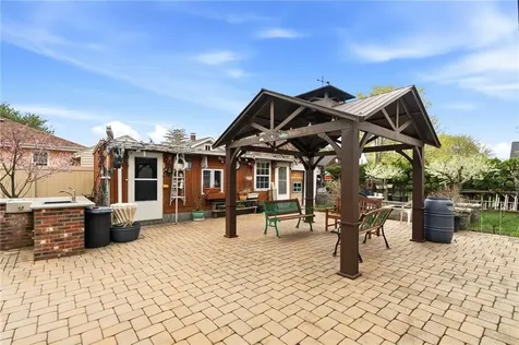 16 Althea Road Warwick RI 02889