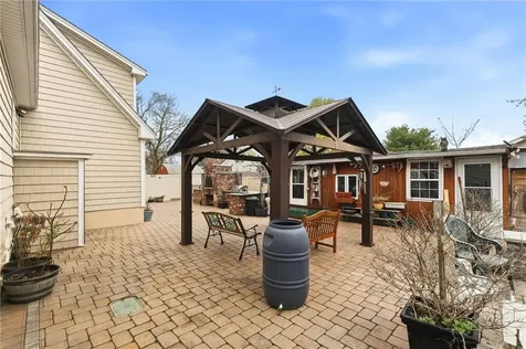 16 Althea Road Warwick RI 02889