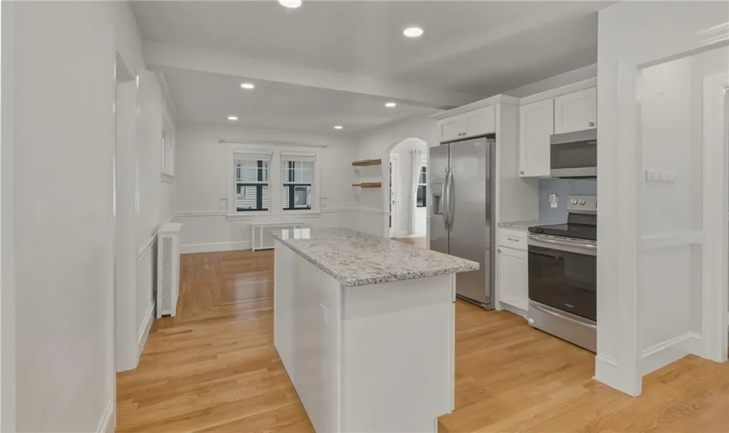 47 Knollwood Avenue Cranston RI 02910