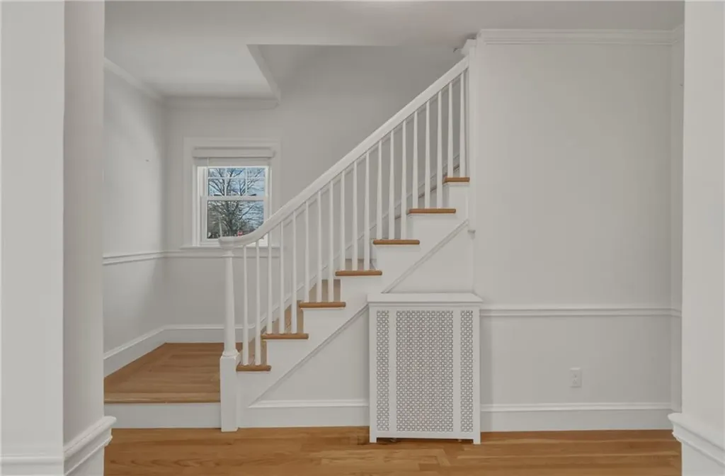 47 Knollwood Avenue Cranston RI 02910
