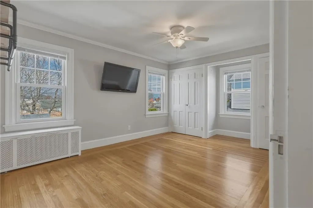 47 Knollwood Avenue Cranston RI 02910