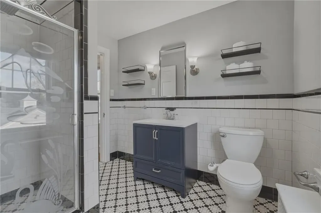 47 Knollwood Avenue Cranston RI 02910