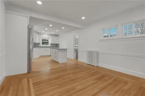 47 Knollwood Avenue Cranston RI 02910