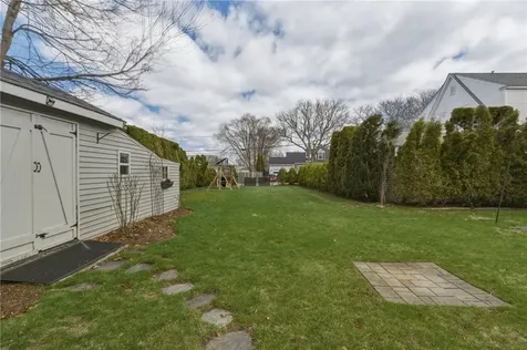 47 Knollwood Avenue Cranston RI 02910