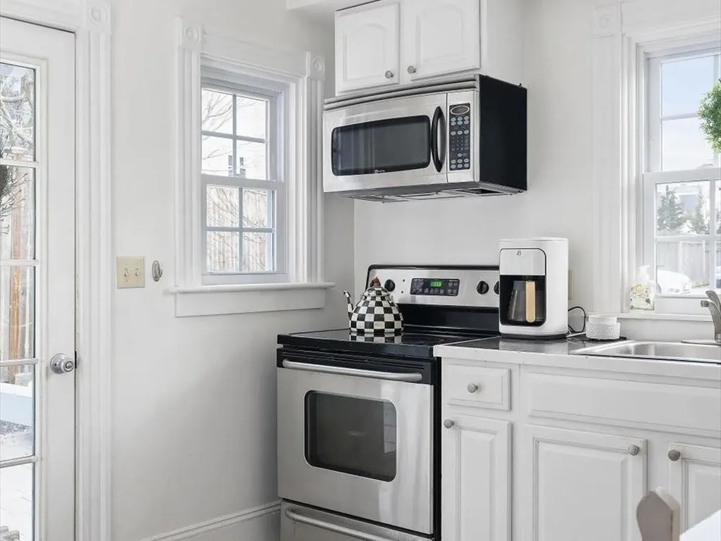 43 Howard Street Newport RI 02840