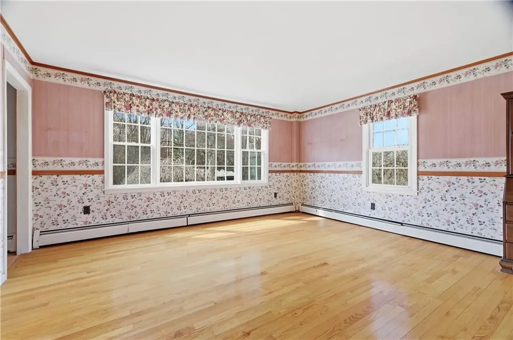 86 Mendon Road North Smithfield RI 02896