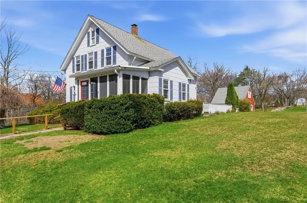 86 Mendon Road North Smithfield RI 02896