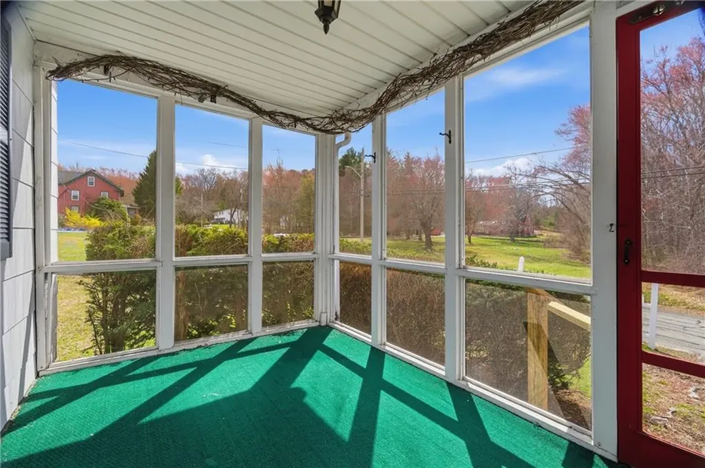 86 Mendon Road North Smithfield RI 02896
