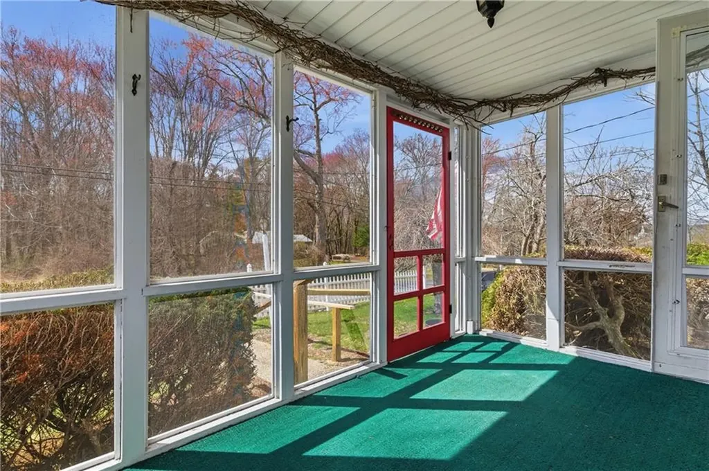 86 Mendon Road North Smithfield RI 02896
