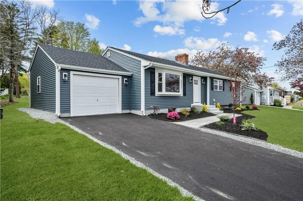 51 Arrowhead Lane Portsmouth RI 02871