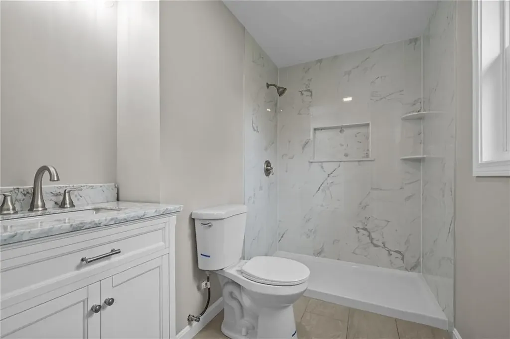 51 Arrowhead Lane Portsmouth RI 02871