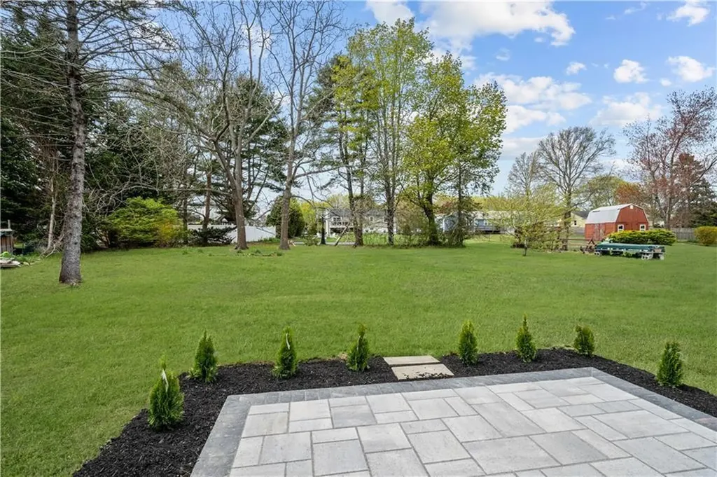 51 Arrowhead Lane Portsmouth RI 02871