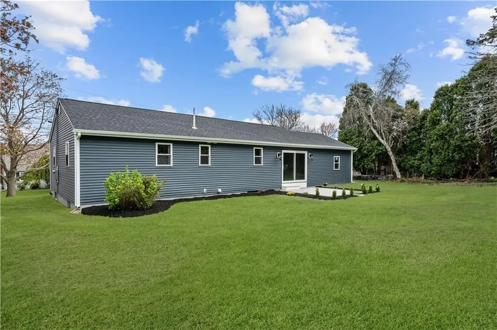 51 Arrowhead Lane Portsmouth RI 02871