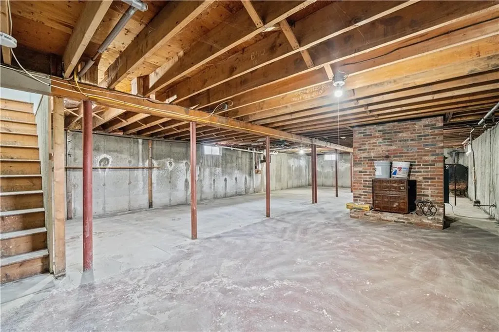 51 Arrowhead Lane Portsmouth RI 02871