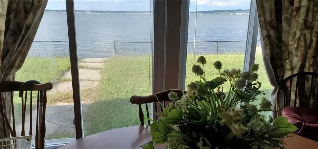 111 Charlotte Drive Warwick RI 02818