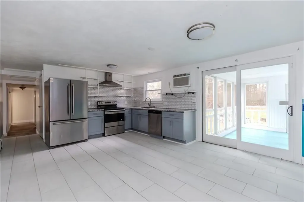 1150 Plainfield Pike Coventry RI 02827