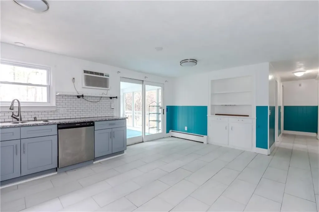 1150 Plainfield Pike Coventry RI 02827