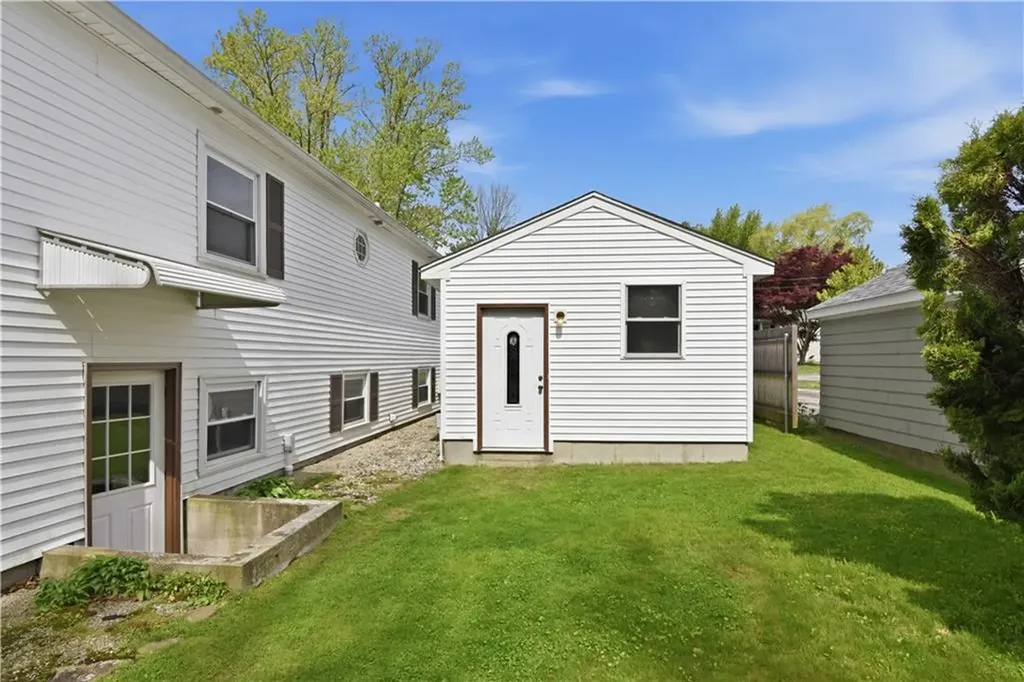 183 First Avenue East Greenwich RI 02818
