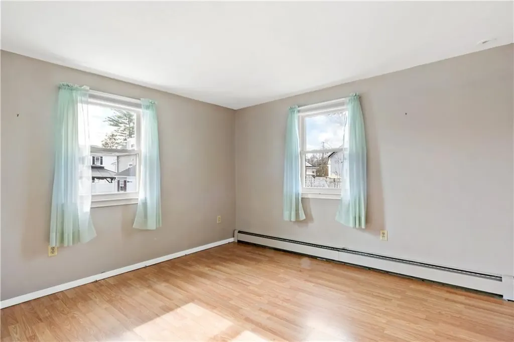 5 Luther Avenue East Providence RI 02914