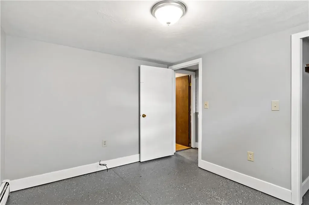 5 Luther Avenue East Providence RI 02914