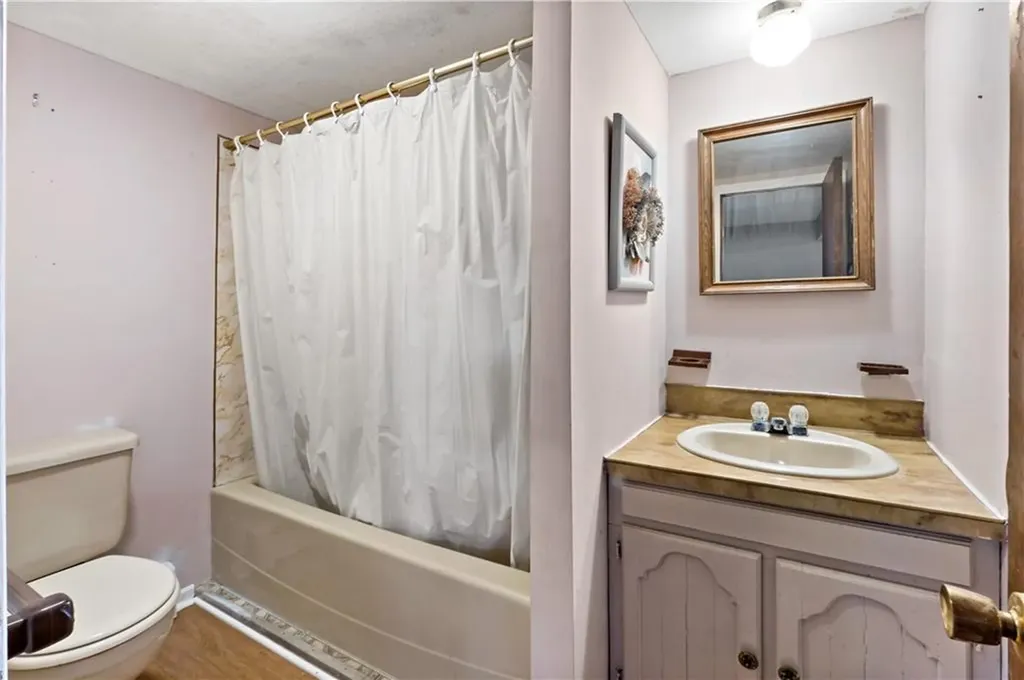 5 Luther Avenue East Providence RI 02914