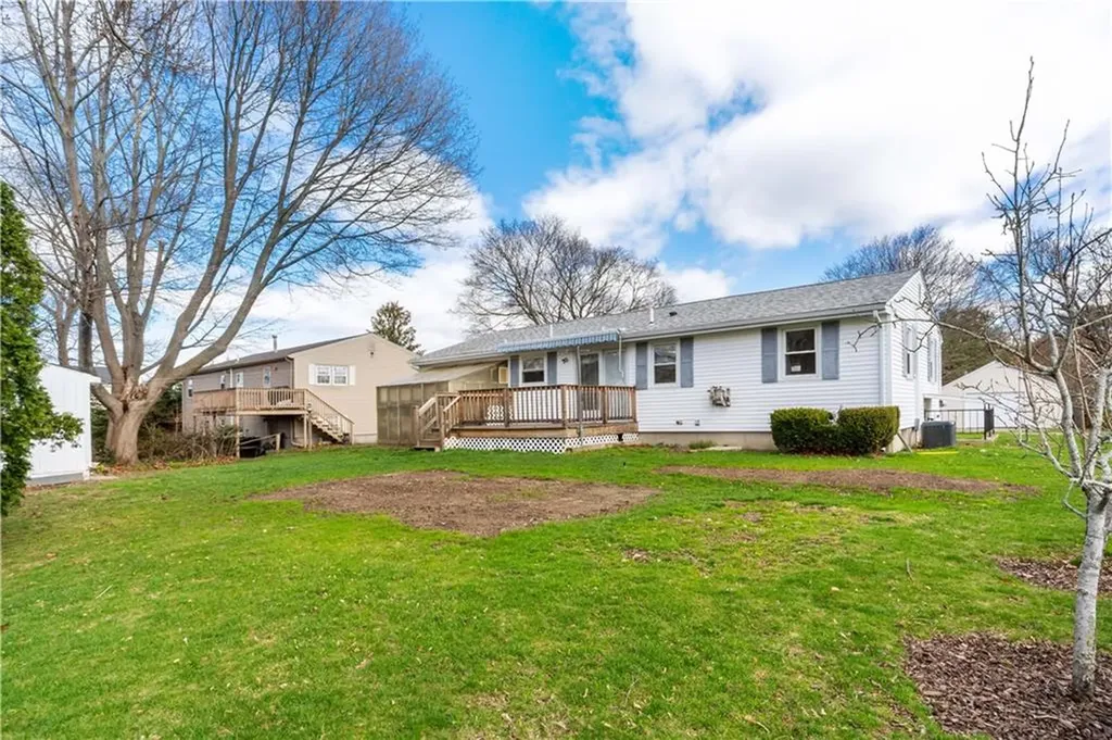 5 Luther Avenue East Providence RI 02914