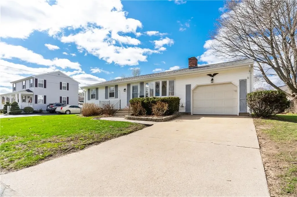 5 Luther Avenue East Providence RI 02914