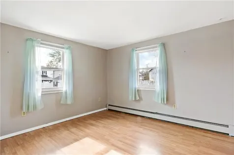 5 Luther Avenue East Providence RI 02914